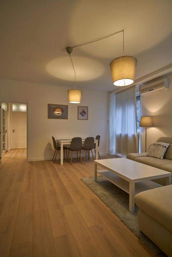Appartamento Perfect 10 Belgrado Esterno foto