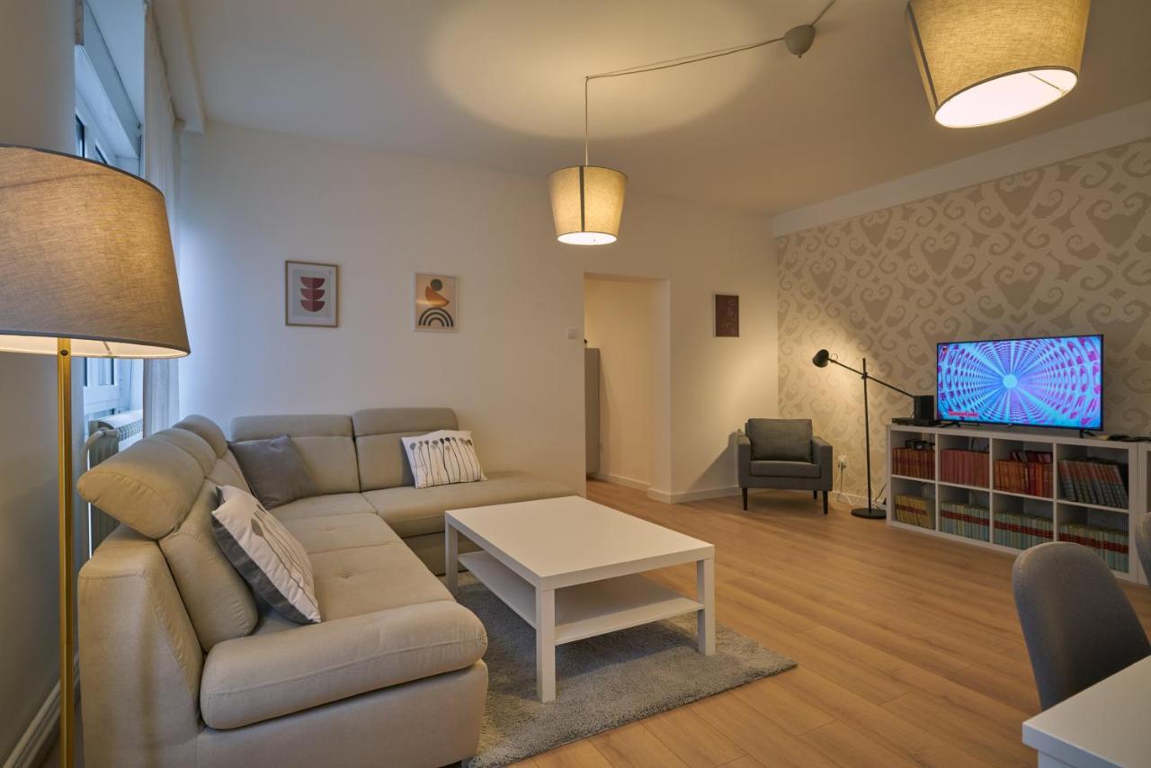 Appartamento Perfect 10 Belgrado Esterno foto