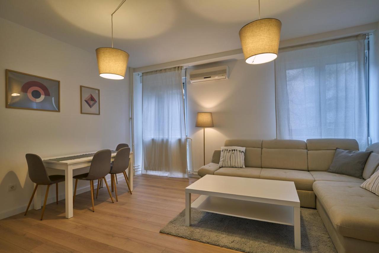 Appartamento Perfect 10 Belgrado Esterno foto